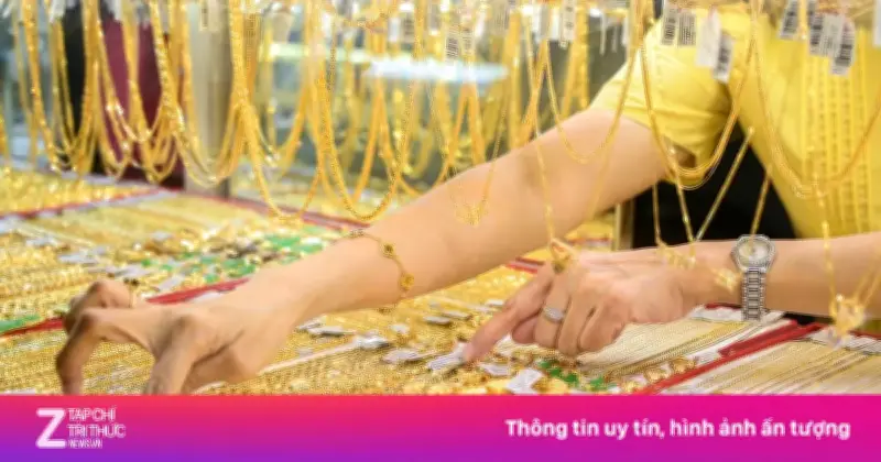 Giá vàng lao dốc mạnh: Có nên xuống tiền mua lúc này?