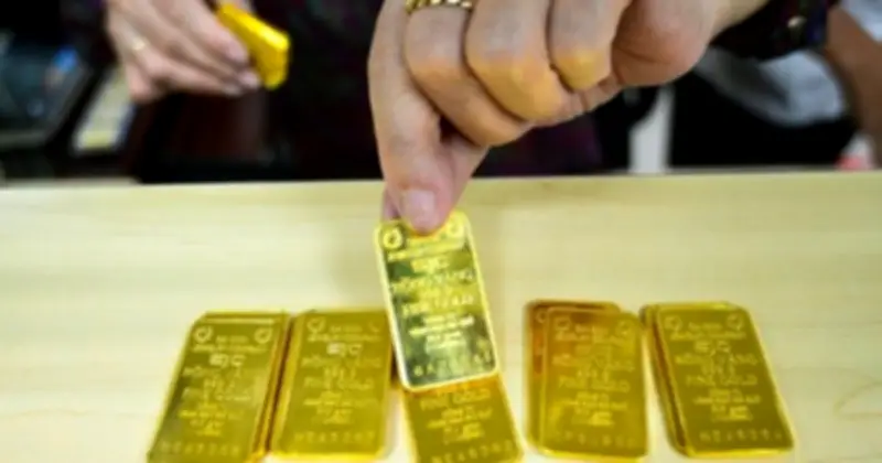Giá vàng lao dốc: Người mua sáng 8/6 mất tới 7 triệu đồng mỗi lượng