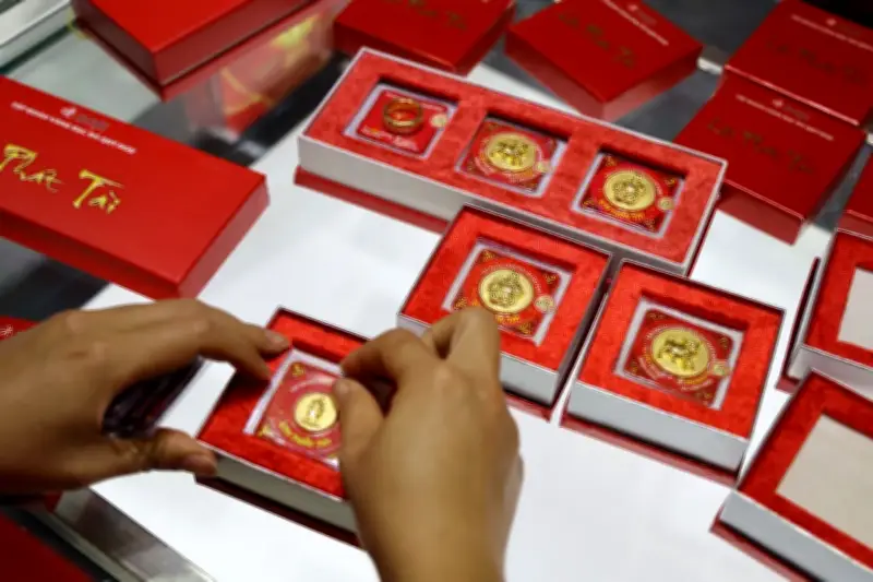 Giá vàng trong nước tiếp tục giảm sâu, mất thêm 3,2 triệu đồng mỗi lượng
