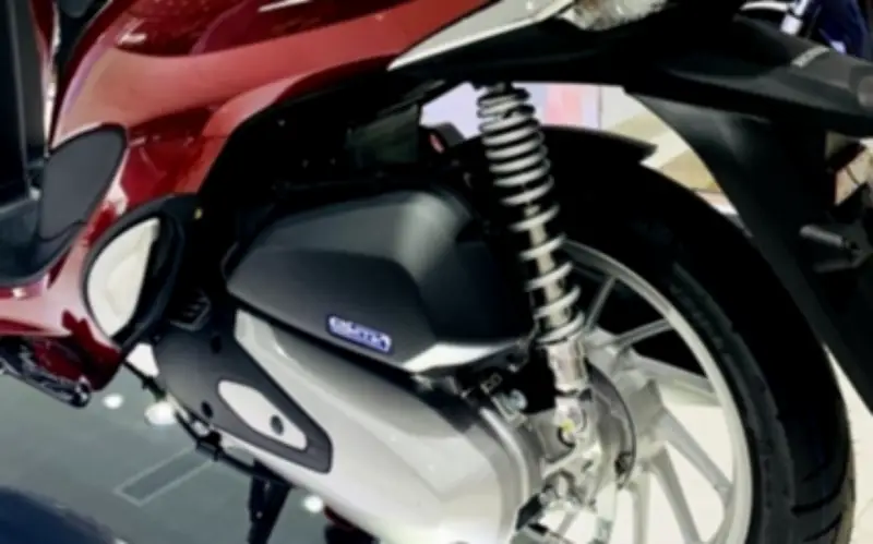 Giá xe máy Honda giảm mạnh: SH, SH Mode rẻ khó tin, Vision thấp chưa từng thấy