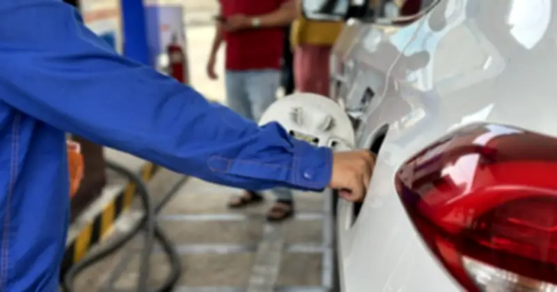 Giá xăng dầu hôm nay 23.6.2026: Quay đầu giảm 3%, kéo xăng trong nước giảm sâu?