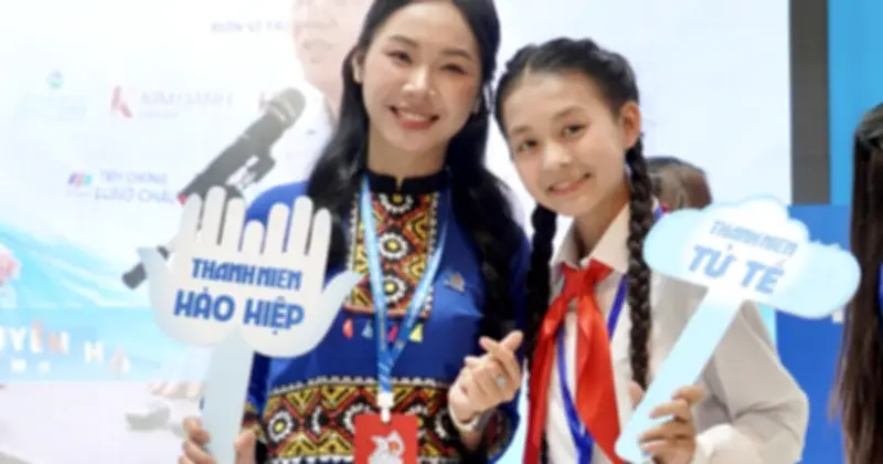 Gian trưng bày Báo Thanh Niên thu hút đại biểu Đại hội Đoàn toàn quốc
