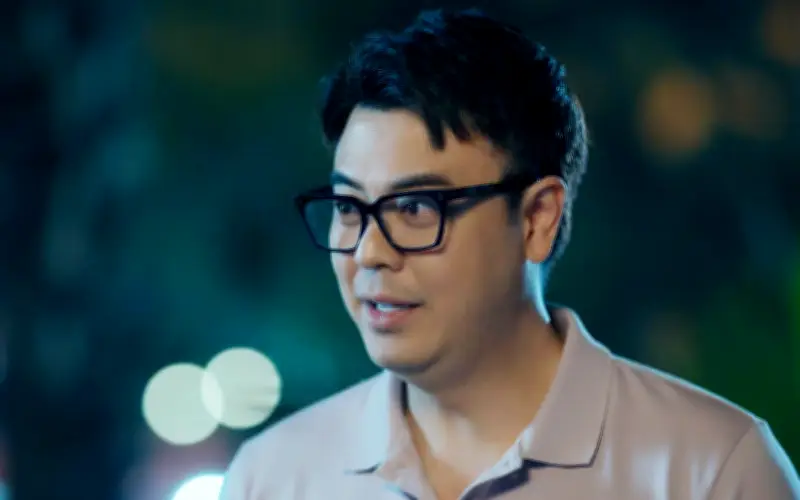 Giấc mơ 'quần đùi áo số' dang dở của MC Tuấn Tú