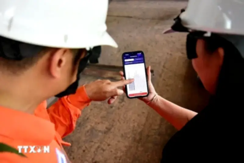 Giải pháp chiến lược giảm áp lực lưới điện mùa hè
