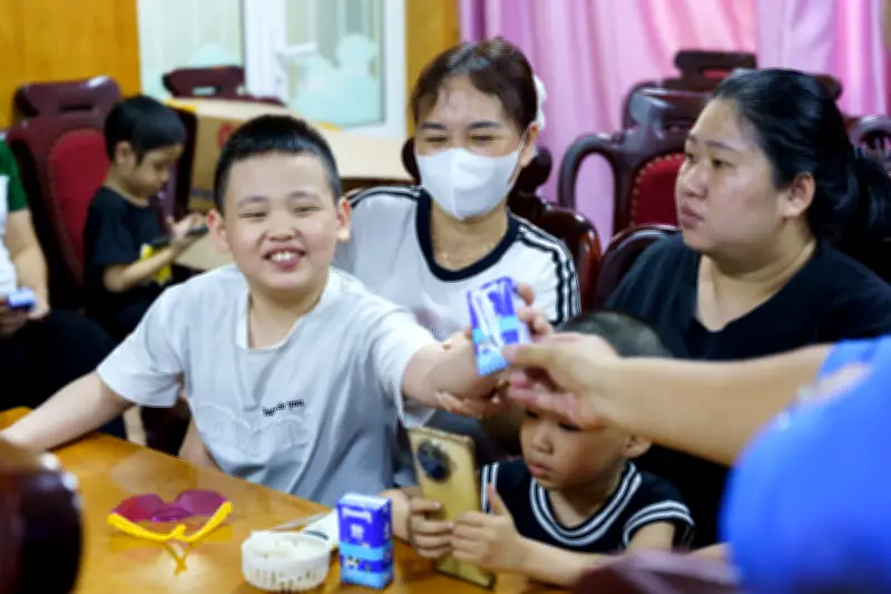 Gần 100 trẻ tự kỷ đón Tết Thiếu nhi ấm áp cùng nghệ sĩ