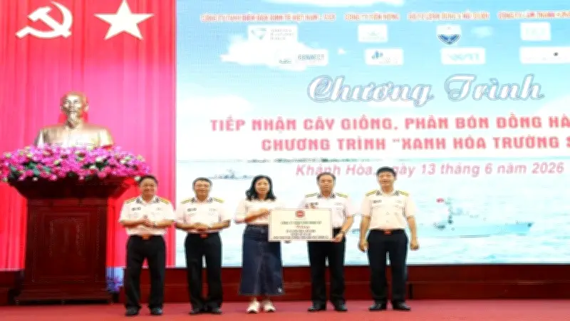 Gần 183.000 cây xanh hỗ trợ chương trình Xanh hóa Trường Sa