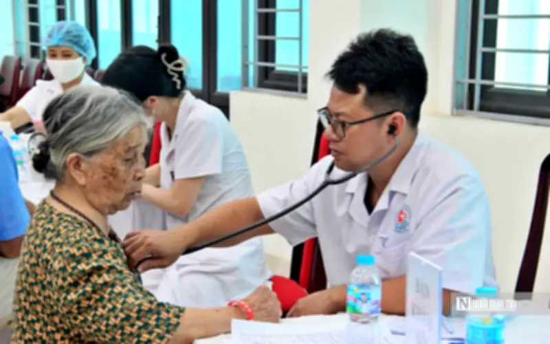 Hà Nội hướng dẫn rà soát đối tượng khám sức khỏe miễn phí năm 2026