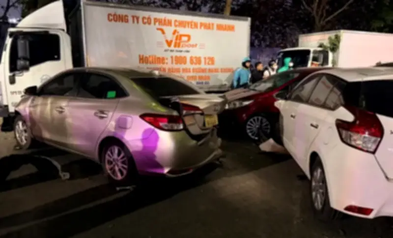 Hà Nội khởi tố lái xe gây tai nạn liên hoàn khiến 1 người tử vong