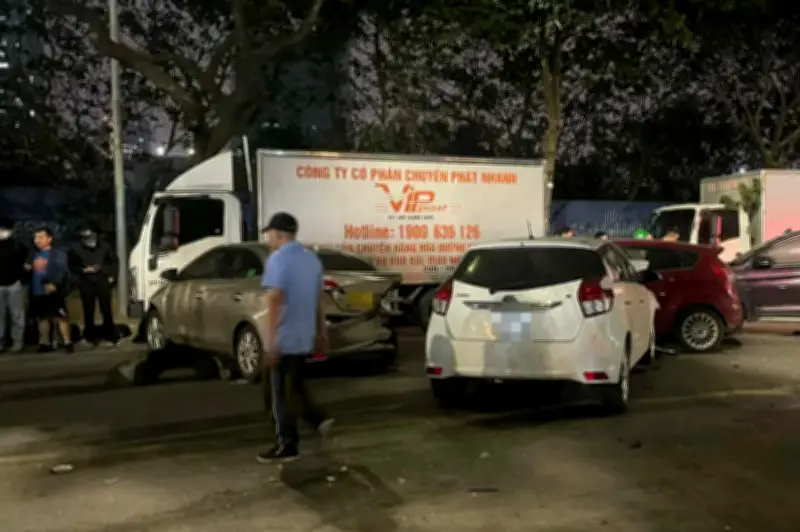 Hà Nội khởi tố vụ tai nạn liên hoàn trên phố Nguyễn Chánh