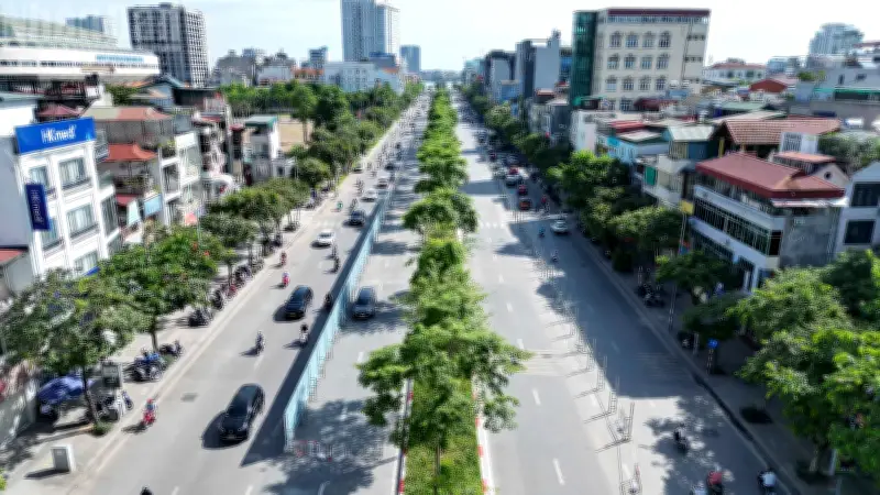 Hà Nội lắp rào chắn xây ga ngầm metro số 5 tại Quần Ngựa