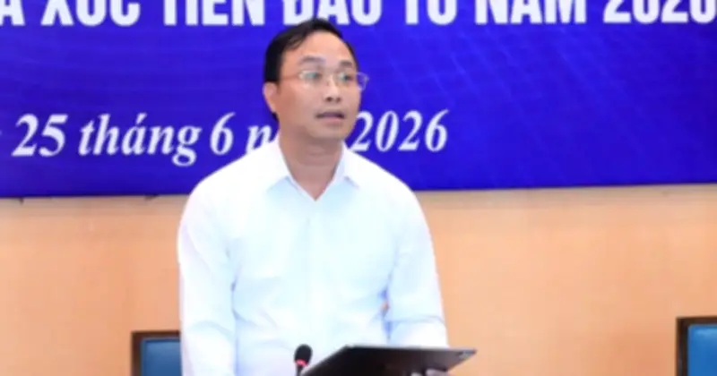 Hà Nội nhìn nhận lại hoạt động trung tâm hành chính công sau vụ cụ bà 97 tuổi bị yêu cầu đến phường