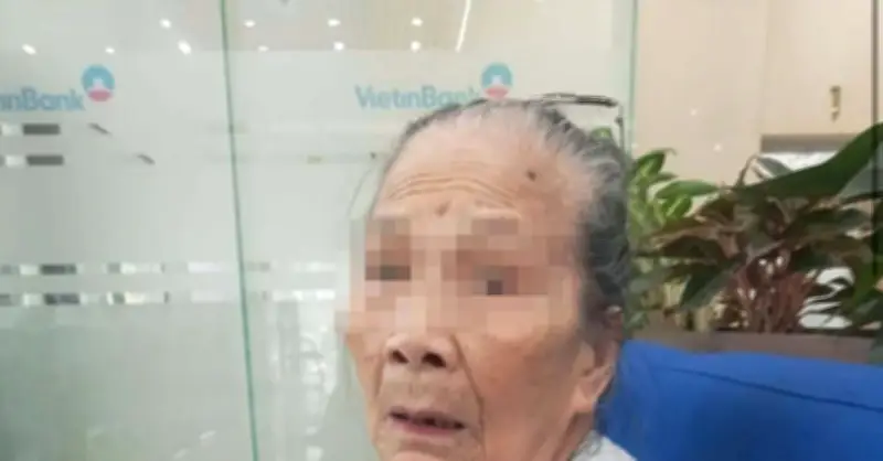 Hà Nội rà soát thủ tục hành chính sau vụ cụ bà 97 tuổi đi lại nhiều lần