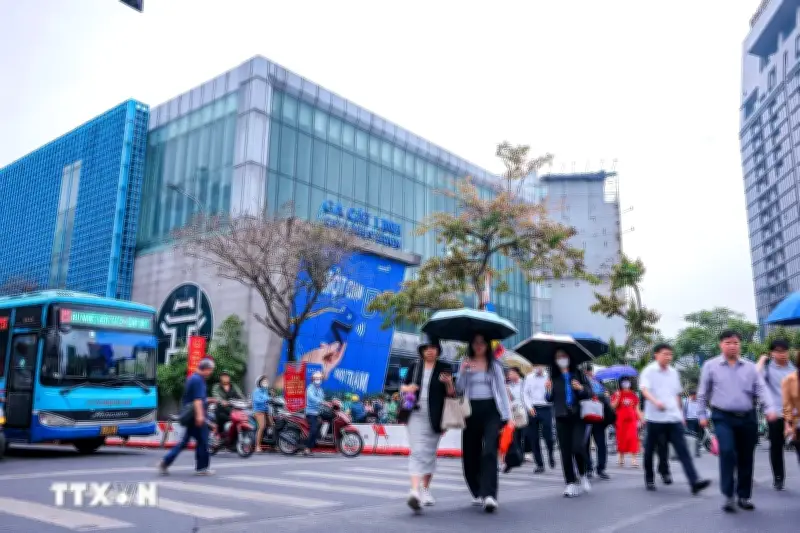 Hà Nội xử lý điểm trông giữ xe trái phép tại Metro Cát Linh - Hà Đông
