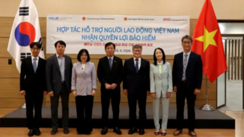 Hỗ trợ người lao động Việt Nam nhận quyền lợi bảo hiểm theo quy định