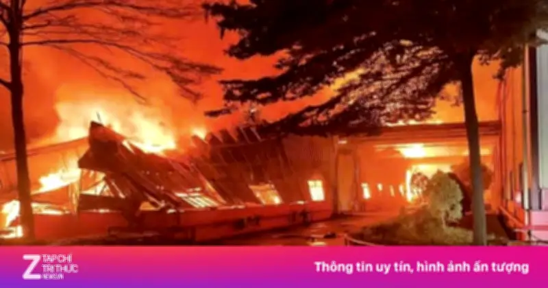Hỏa hoạn thiêu rụi 17.000 m² nhà xưởng tại TP.HCM trong đêm