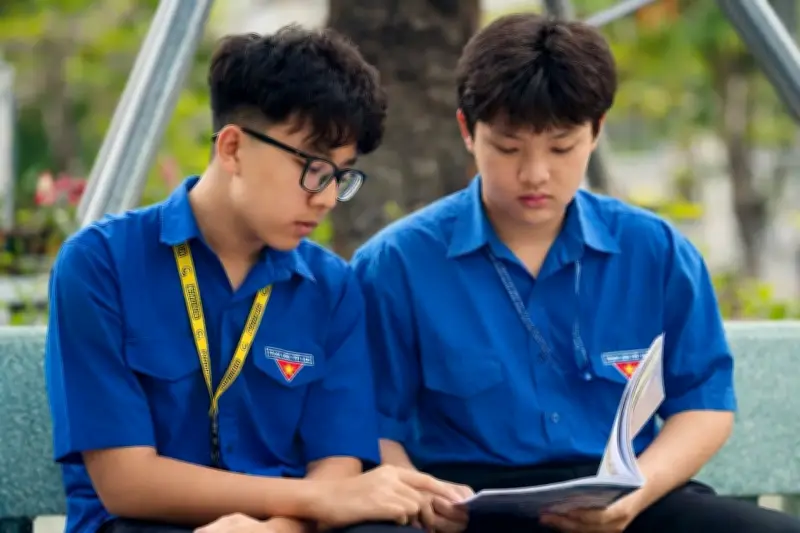 Học sinh Gia Lai chế tạo mặt nạ thoát hiểm từ bã mía