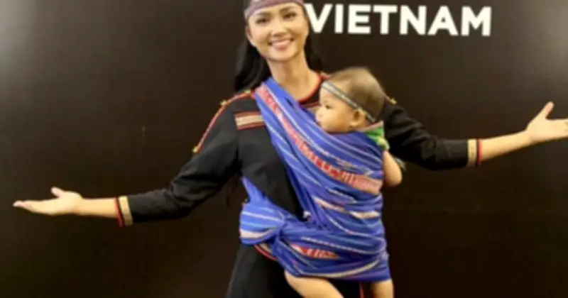H'Hen Niê địu con đi làm, xuất hiện gây sốt tại vòng sơ tuyển The Face Vietnam 2026