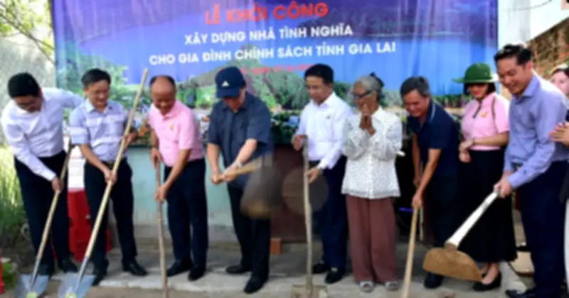 Hội doanh nhân trẻ Việt Nam trao 2 nhà tình nghĩa tại Gia Lai