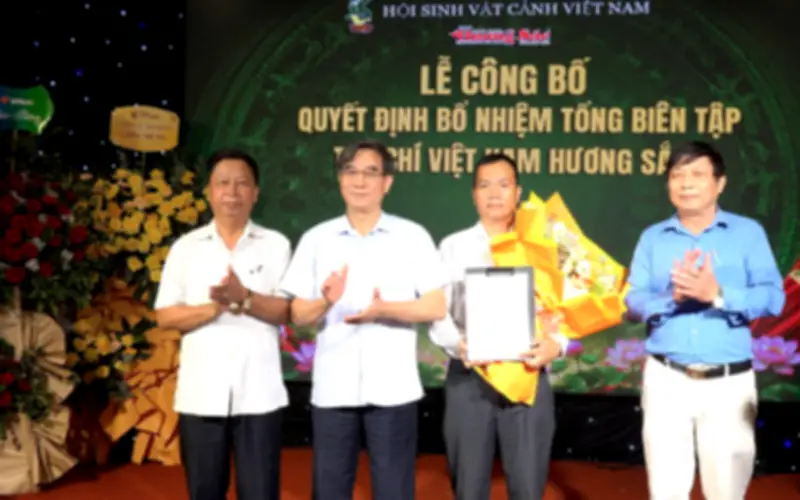 Hội Sinh vật cảnh Việt Nam bổ nhiệm Tổng Biên tập Tạp chí Việt Nam Hương Sắc