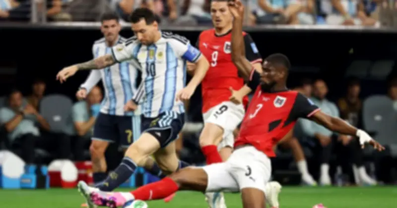 HLV Klopp xin áo Mac Allister, ngưỡng mộ Messi sau kỷ lục World Cup