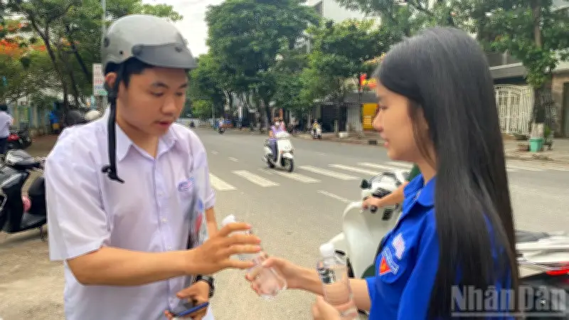Hơn 2.500 tình nguyện viên tiếp sức thí sinh tại Đà Nẵng