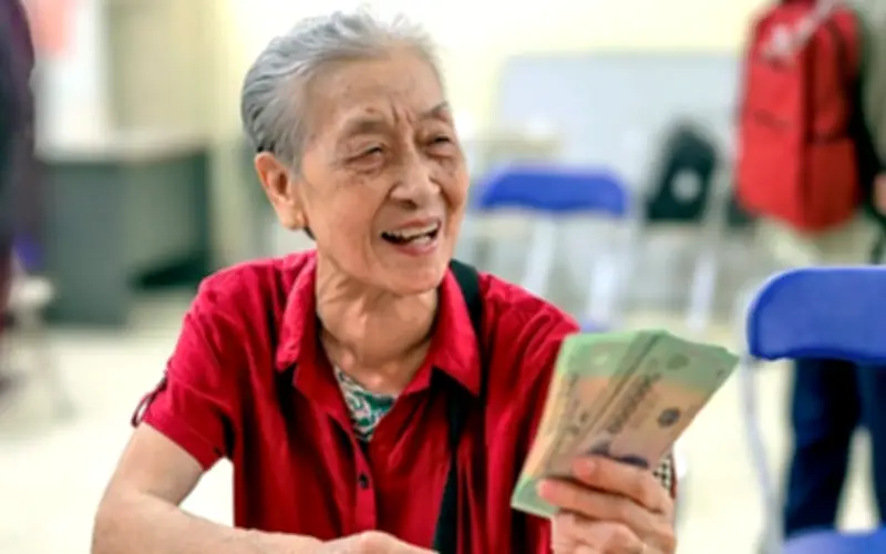 Hơn 3,5 triệu người hưởng lương hưu, lịch chi trả tháng 6 chi tiết