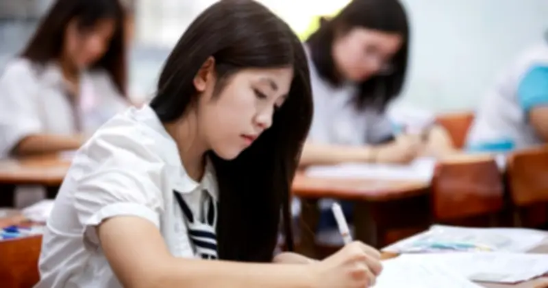 Hướng dẫn chấm ngữ văn tốt nghiệp THPT 2026: Thí sinh xuất sắc có thể bị điểm thấp