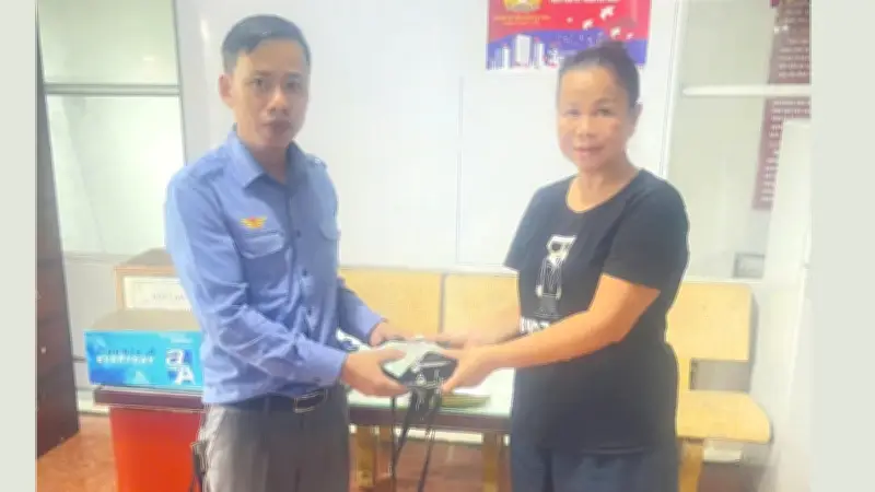Hành khách bỏ quên gần 17 triệu đồng trên tàu SE3, được trả lại ngay