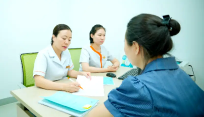 Hành trình gần 10 năm tìm con của vợ chồng hiếm muộn: Nước mắt hạnh phúc ngày đón con