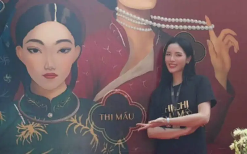 Hoa hậu Kỳ Duyên và Hoa hậu Mâu quay phim ở Bắc Ninh