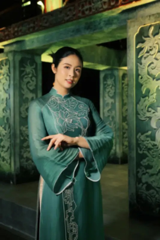 Hoa hậu Ngọc Hân: Chưa bao giờ thấy hết đất sáng tạo với áo dài