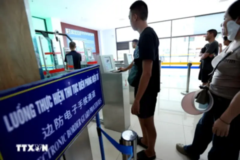 Hoàn thiện quy định về hoàn thành nghĩa vụ nộp thuế khi xuất cảnh