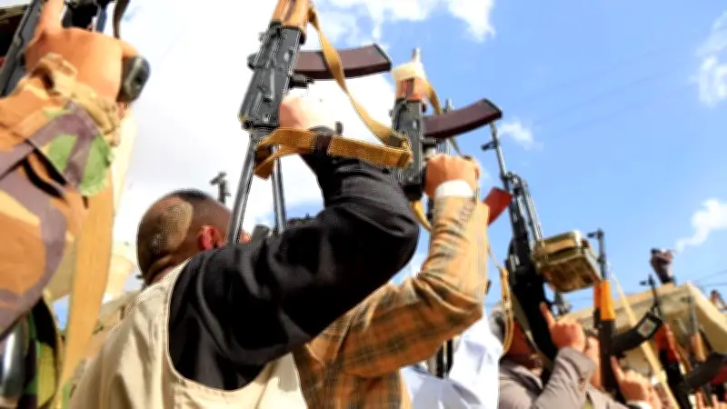 Houthi tấn công tên lửa vào Israel, cấm tàu Israel qua Biển Đỏ