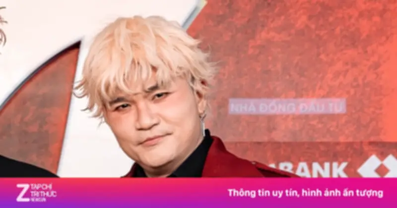 Đại Nghĩa gây sốc với tóc bạch kim, kính đỏ tại họp báo
