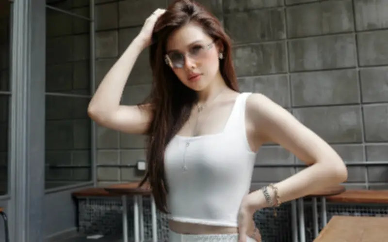 Đời thường gợi cảm của bà mẹ 2 con Phanh Lee sau giảm mỡ thành công