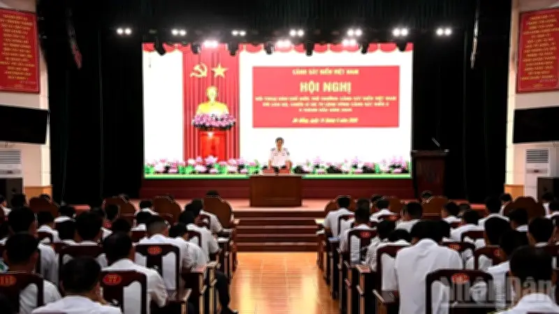 Đối thoại dân chủ giữa Chính ủy Cảnh sát biển và Vùng 2