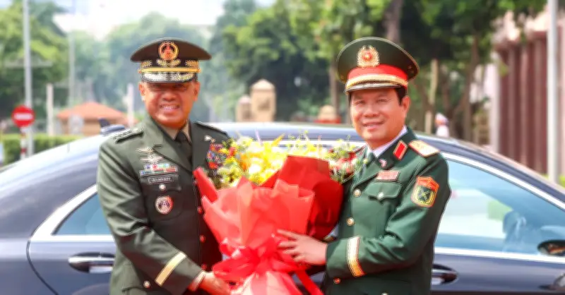 Đại tướng Nguyễn Tân Cường hoan nghênh Philippines tham gia triển lãm quốc phòng