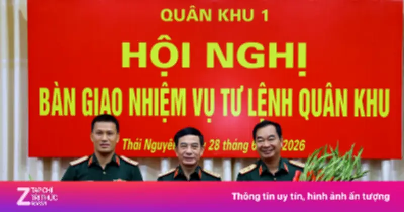 Đại tướng Phan Văn Giang chủ trì bàn giao nhiệm vụ Tư lệnh Quân khu 1