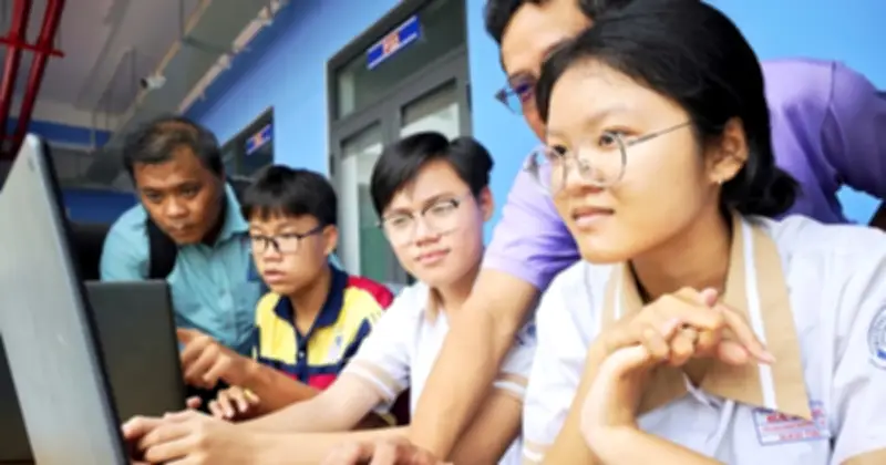 Điểm chuẩn lớp 10 TP.HCM tăng mạnh, tuyển sinh vượt chỉ tiêu