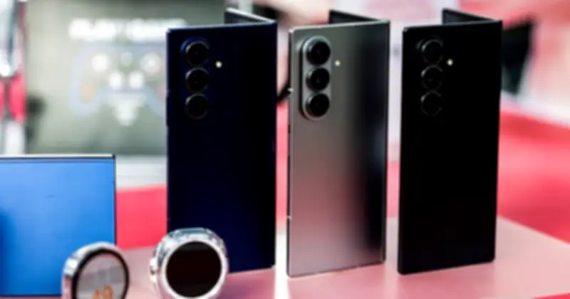 iPhone gập đầu tiên thách thức Samsung trong phân khúc smartphone cao cấp