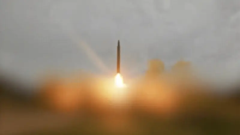 Iran phóng tên lửa vào căn cứ Mỹ tại Bahrain và Kuwait