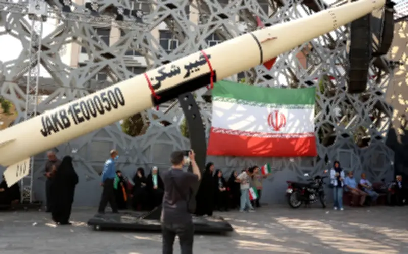 Iran phóng tên lửa vào Israel sau không kích Beirut, nguy cơ chiến tranh leo thang