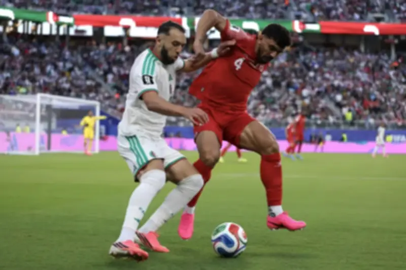 Jordan 0-0 Algeria hiệp 1: Nhập cuộc tốc độ cao