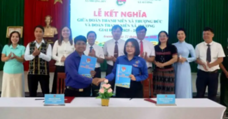 Ký kết kết nghĩa Đoàn thanh niên Thượng Đức và A Vương tại Đà Nẵng