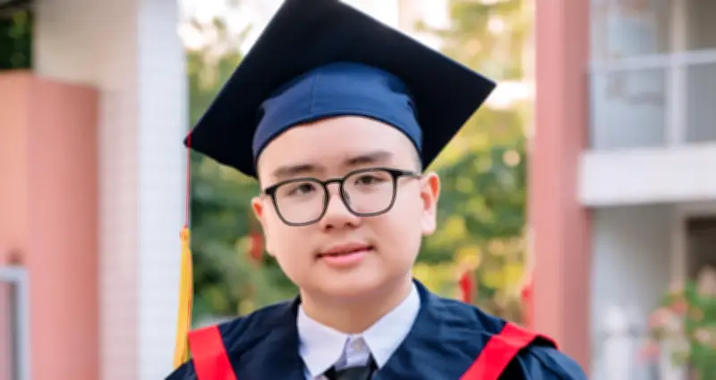 Kỷ lục 7 lượt trúng tuyển lớp chuyên: Nam sinh Hà Nội gây bất ngờ