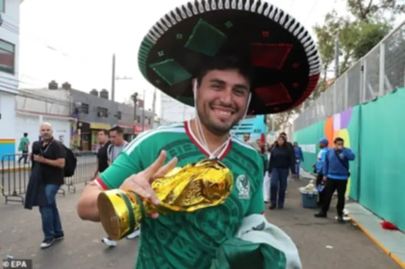 Khai mạc World Cup 2026: CĐV hừng hực khí thế, Mexico nóng như chảo lửa
