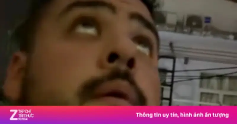 Khách Tây bất ngờ khi lễ tân khách sạn ngủ quên lúc xem World Cup