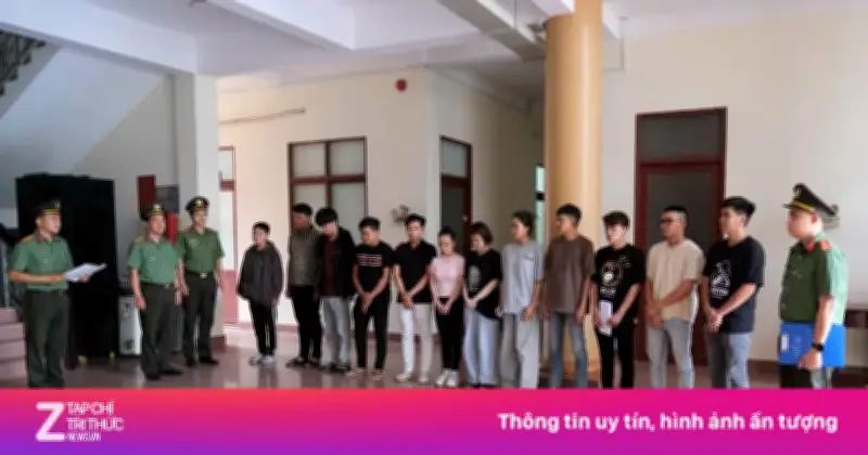 Khởi tố 12 bị can mua bán trái phép 3.500 tài khoản ngân hàng