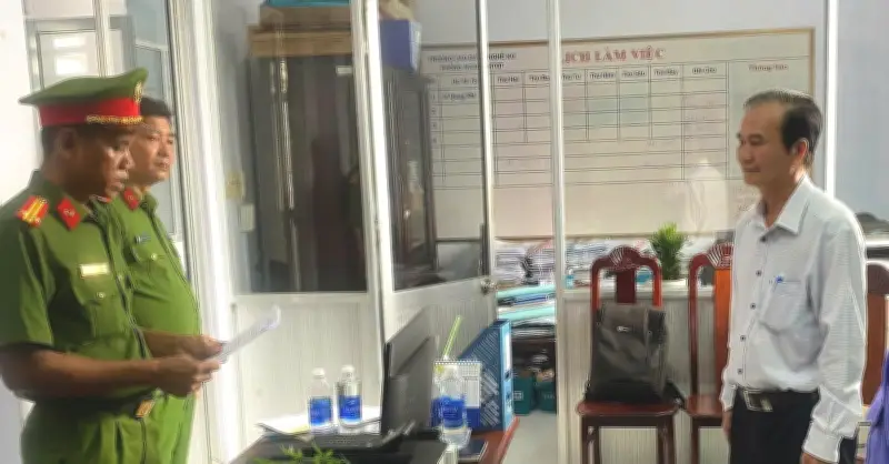 Khởi tố hiệu trưởng trường cao đẳng nghề Kiên Giang