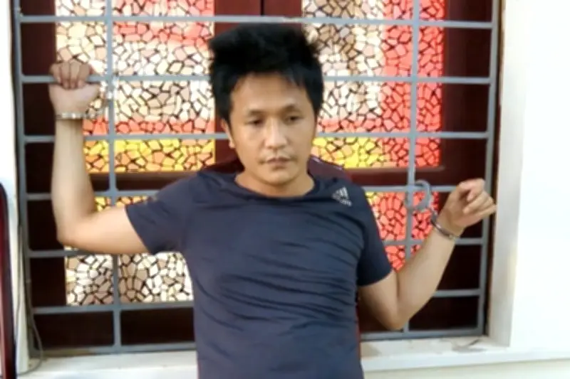 Khởi tố đối tượng đâm trung tá công an khi vận động xét nghiệm ma túy
